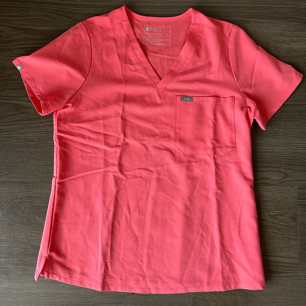 Figs technical scrub top